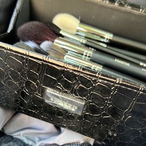 Classic Set Of Morphe Brushes